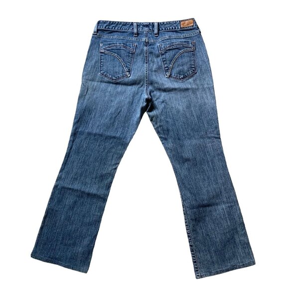 Eddie Bauer Women's Shaped Fit Straight Leg Specially Dyed Denim Jeans Size 14 R - Picture 2 of 8